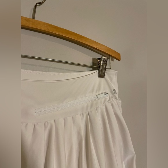 Adidas White Pleated Golf Tennis AthleticSkirt Skort - Picture 5 of 6